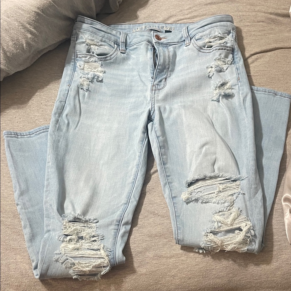 American Eagle Outfitters Light Blue Distressed Skinny Jeans
